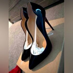 Christian Louboutin Hot Chick 100 Patent Leather Heels